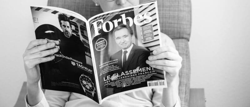 LA BIOGRAPHIE DE BERNARD ARNAULT: Milliardaire français et magnat de la  mode. Président-directeur général de LVMH Moët Hennessy – Louis Vuitton SE,  la plus grande entreprise mondiale de produits. : PUBLISHERS, PRIME