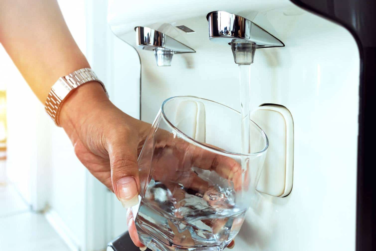 entreprise traitement eau pure propre qualité spécialiste purifier filtration analyse